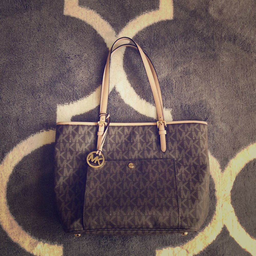Authentic Michael Kors purse - Picture 1 of 6